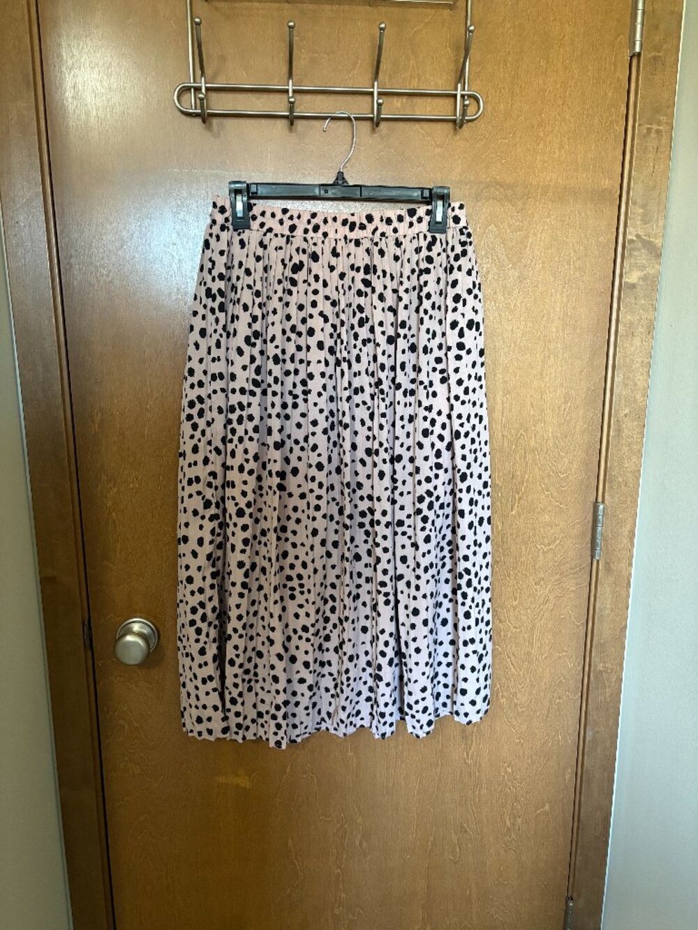 pink polka dot skirt